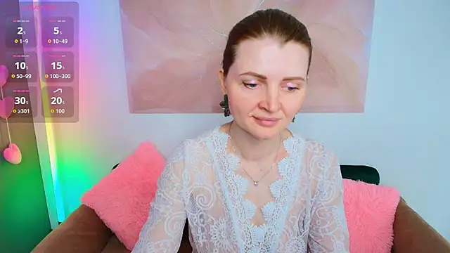 Liza  Evans online show from June 15, 2026, 2:03 am