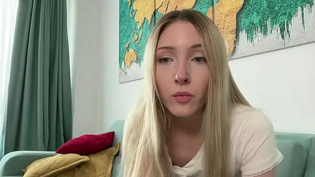 Kattie Petite online show from May 22, 2026, 4:01 pm