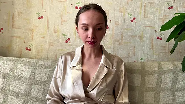 AdriannaBill online show from May 27, 2026, 2:58 pm