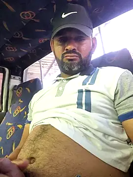 Snapshot of castellano10 chatting on April 15, 2026, 7:58 pm castellano10 online show from April 15, 2026, 7:58 pm