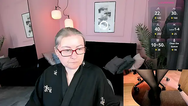 Alexandra Kind online show from July 10, 2026, 8:55 pm