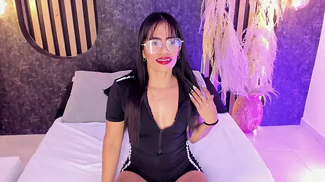 CatalinaRey online show from May 25, 2026, 11:05 am