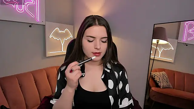 Snapshot of AliceLiador_ chatting on May 17, 2026, 2:35 pm AliceLiador online show from May 17, 2026, 2:35 pm