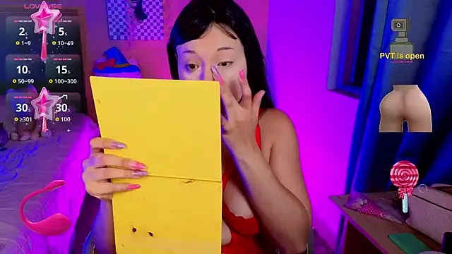 sophiepixel online show from May 10, 2026, 3:23 am