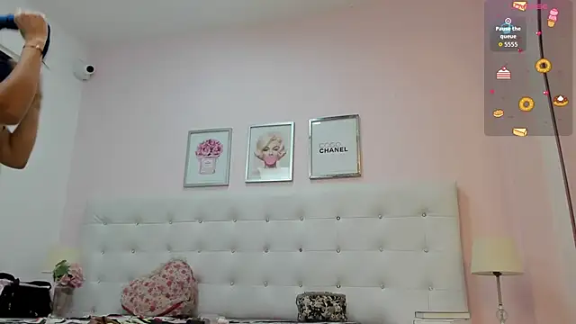 KimberlyBoonee online show from June 26, 2026, 7:29 pm