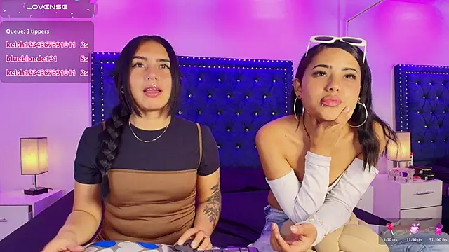 Serena and zoe online show from April 24, 2026, 7:49 pm