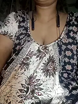 Boudisex69 online show from May 17, 2026, 5:42 pm