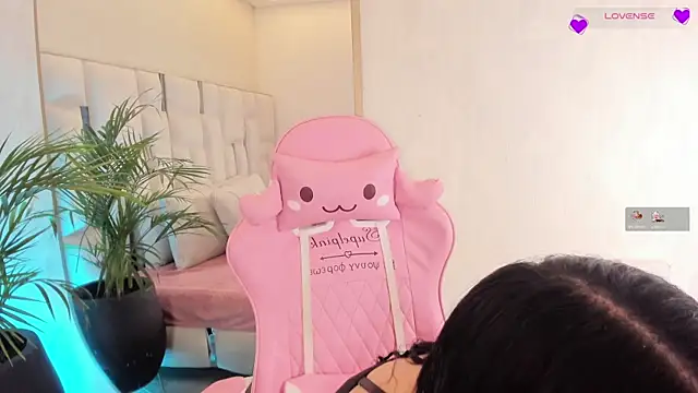 imnikaa  online show from June 13, 2026, 1:31 pm
