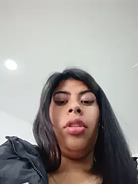 Snapshot of SOFIA-11_ chatting on May 18, 2026, 5:19 pm SOFIA-11 online show from May 18, 2026, 5:19 pm