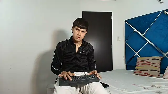 EdwinBoys online show from July 9, 2026, 1:26 pm