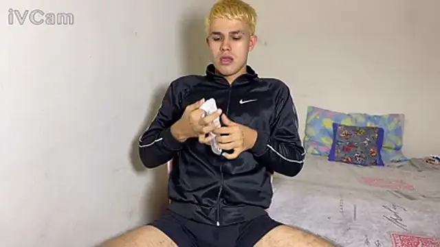 EdwinBoys online show from July 18, 2026, 2:16 am
