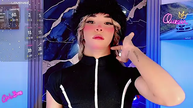 Snapshot of moon_sweet- chatting on May 26, 2026, 3:35 am moon sweet- online show from May 26, 2026, 3:35 am