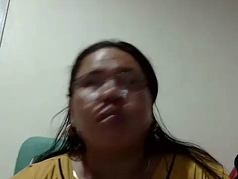 HottyCurlyPeanut online show from April 15, 2026, 4:47 pm