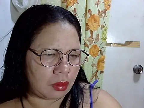 HottyCurlyPeanut online show from April 20, 2026, 2:31 pm