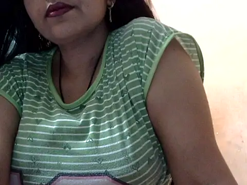 Sexy Mahekk online show from May 26, 2026, 3:41 pm