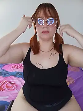Curves Nina online show from July 8, 2026, 4:00 pm
