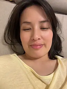 Faye-baby online show from May 13, 2026, 5:21 pm