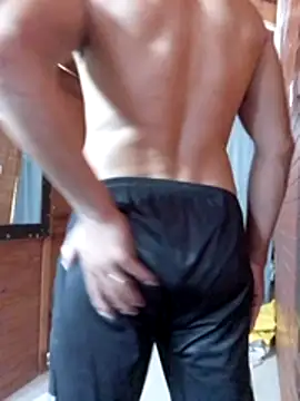 soni0109 online show from April 15, 2026, 5:42 pm