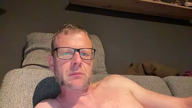 Snapshot of o_florian_o1 chatting on May 27, 2026, 7:22 pm o florian o1 online show from May 27, 2026, 7:22 pm
