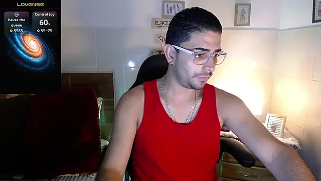 Snapshot of andders_ chatting on May 14, 2026, 12:06 am andders online show from May 14, 2026, 12:06 am