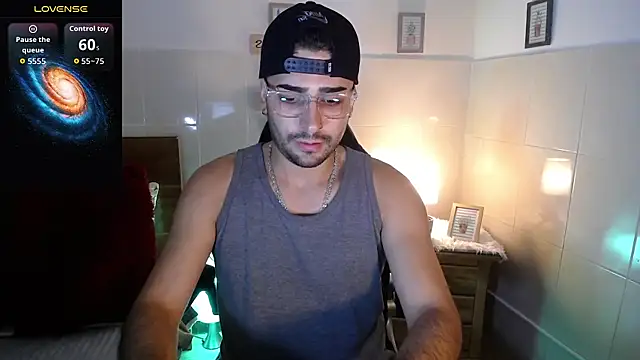 Snapshot of andders_ chatting on May 15, 2026, 12:39 am andders online show from May 15, 2026, 12:39 am