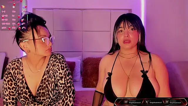 Agatha Atenea11 online show from April 30, 2026, 2:40 am