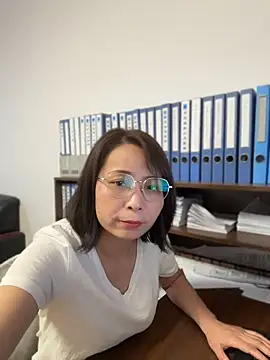 lisha521 online show from June 24, 2026, 1:15 am