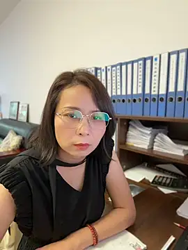 lisha521 online show from June 26, 2026, 12:48 am