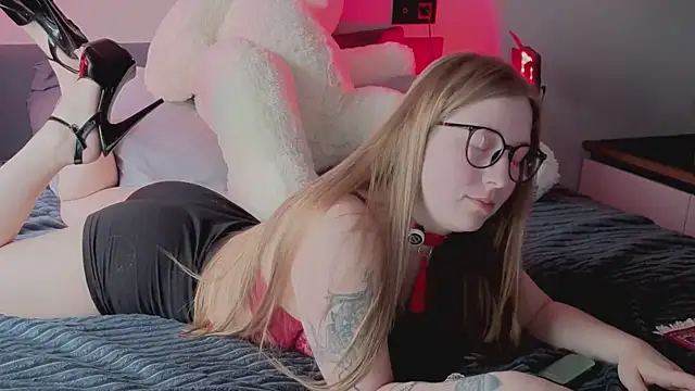 ShowmeYourfetish online show from July 14, 2026, 5:56 am