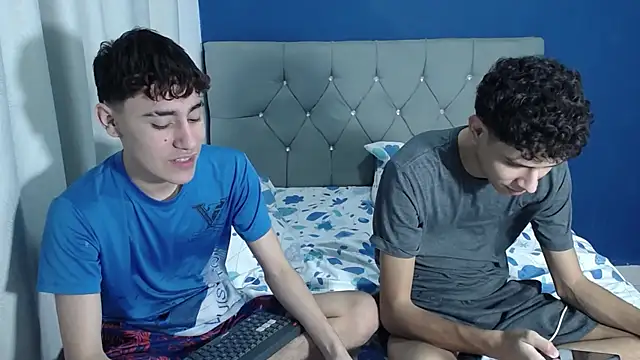 Thiago And Gael online show from July 23, 2026, 1:08 am