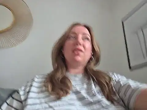 arielsweetieee online show from July 21, 2026, 8:16 am