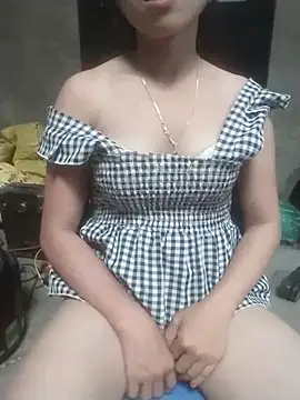 Snapshot of Zara-Lina chatting on April 22, 2026, 2:58 am Zara-Lina online show from April 22, 2026, 2:58 am