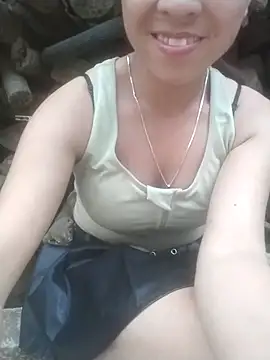 Snapshot of Zara-Lina chatting on April 25, 2026, 10:40 am Zara-Lina online show from April 25, 2026, 10:40 am