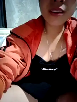 Snapshot of Zara-Lina chatting on May 4, 2026, 11:50 am Zara-Lina online show from May 4, 2026, 11:50 am