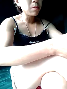 Snapshot of Zara-Lina chatting on May 19, 2026, 1:56 am Zara-Lina online show from May 19, 2026, 1:56 am