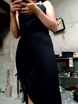 Snapshot of Zara-Lina chatting on June 3, 2026, 12:13 am Zara-Lina online show from June 3, 2026, 12:13 am