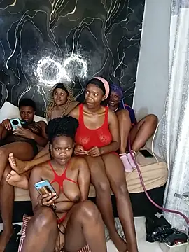Snapshot of Teeangelaa chatting on May 14, 2026, 4:36 pm Teeangelaa online show from May 14, 2026, 4:36 pm