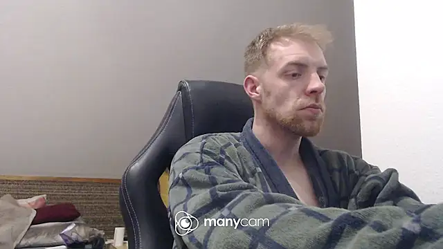 Snapshot of Milkyman7 chatting on October 24, 2025, 7:21 pm Milkyman7 online show from October 24, 2025, 7:21 pm