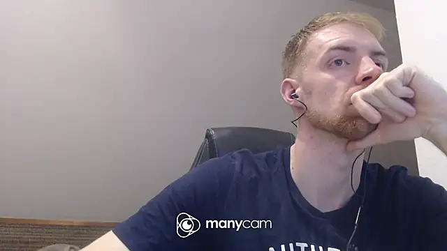 Snapshot of Milkyman7 chatting on October 25, 2025, 6:35 pm Milkyman7 online show from October 25, 2025, 6:35 pm