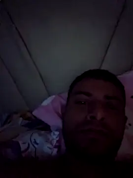 lauralobita online show from April 16, 2026, 8:09 pm