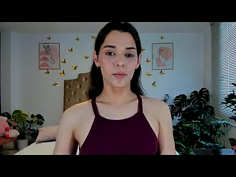 bella grego online show from April 28, 2026, 7:41 pm