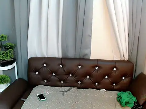 Snapshot of marie_castro chatting on May 12, 2026, 6:27 pm marie castro online show from May 12, 2026, 6:27 pm