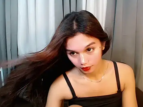 Snapshot of marie_castro chatting on May 24, 2026, 6:24 pm marie castro online show from May 24, 2026, 6:24 pm