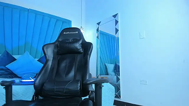 OliverThompsonJS online show from April 29, 2026, 4:16 am
