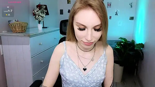 MilaDuales online show from May 5, 2026, 5:37 am