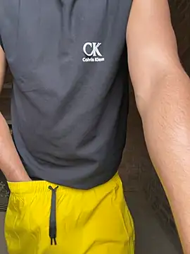 lucky 7inches online show from July 19, 2026, 12:42 pm