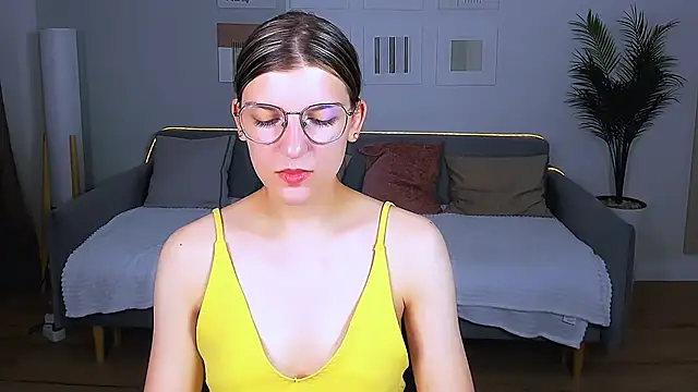AnnaThorne online show from June 3, 2026, 3:31 am