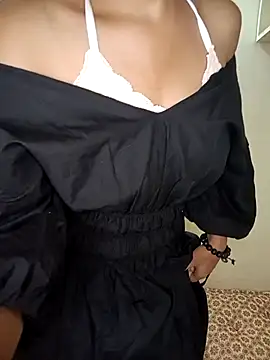 Snapshot of Your_SugarBaby- chatting on April 20, 2026, 11:24 am Your SugarBaby- online show from April 20, 2026, 11:24 am