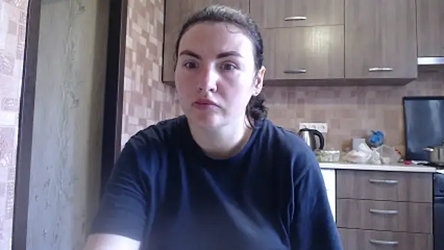 Snapshot of AlinaxJames chatting on June 11, 2026, 9:18 am AlinaxJames online show from June 11, 2026, 9:18 am