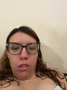 AliceMtz online show from June 14, 2026, 12:30 am